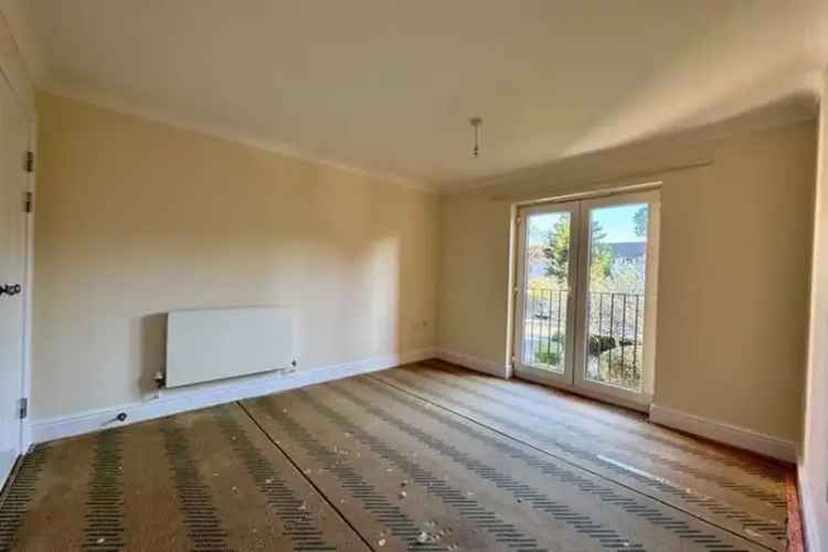 2 Bedroom Flat for Sale in Bromley North