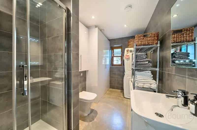 4 Bed Detached House for Sale