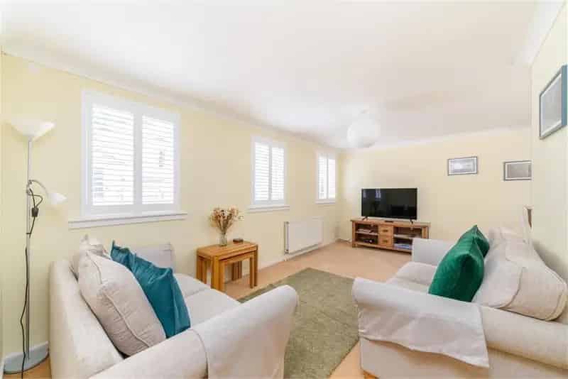 2 Bed Townhouse Kelso - Spacious Low Maintenance Home
