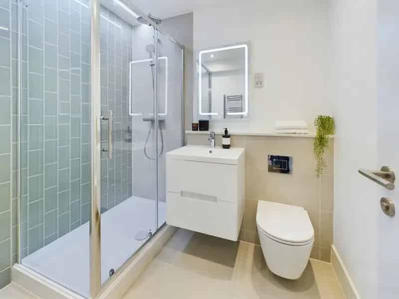 1 Bed Apartment Buckingham Near University