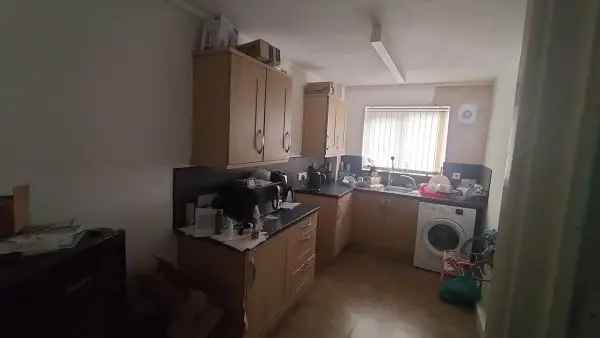 Flat For Rent in Borough of Rossendale, England