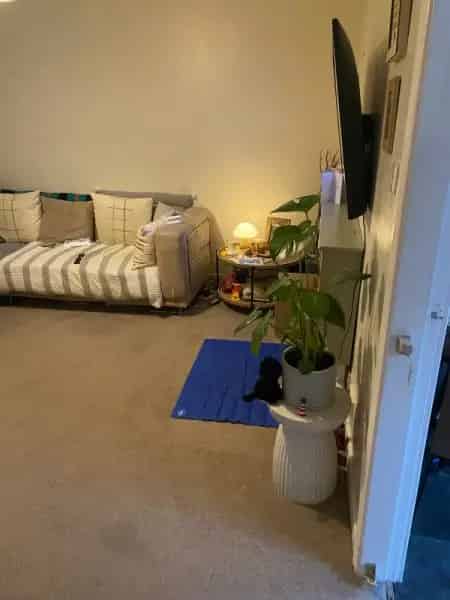 3 Bedroom House with Garden Parking and Train Station Proximity
