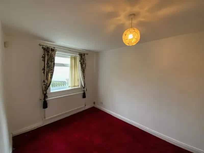 1 Bedroom Flat To Let - Newly Renovated
