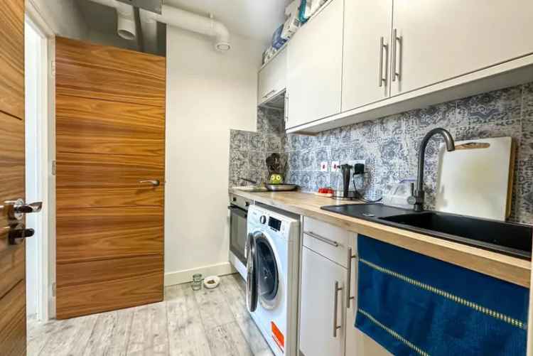 Flat For Rent in London, England