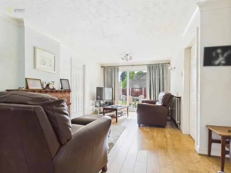 3 Bedroom Detached House For Sale Desirable Location