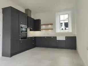 3 Bed House Mature Tenants Professionals No Pets