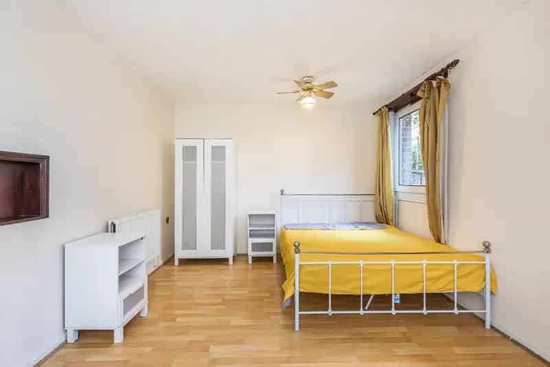 4 Bedroom Maisonette Near Mile End Tube Station