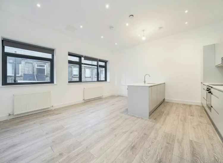 Large 1 Bed Apartment Near Norwood Junction Station South London