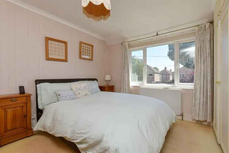 5 bedroom semi-detached house for sale