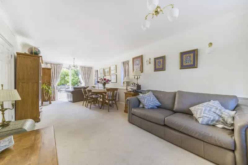 4 Bedroom Detached House Farley Road Extended Family Home