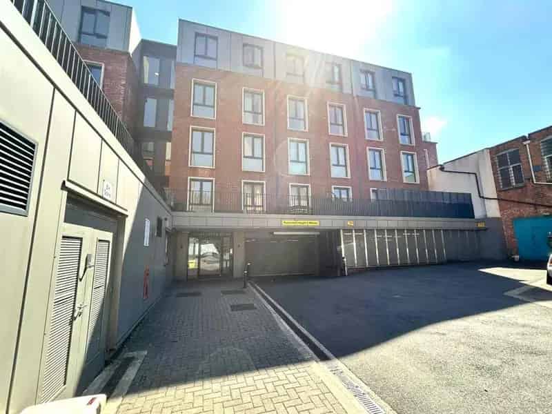2 bedroom apartment to rent