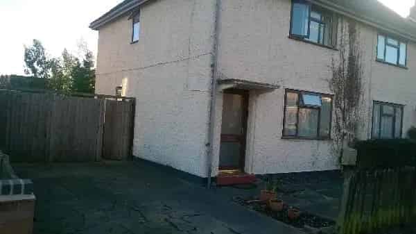 Lovely 2 Bed House Large Garden Good Area