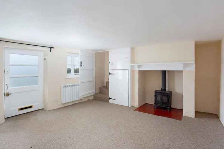 2 Bedroom End of Terrace Cottage For Sale