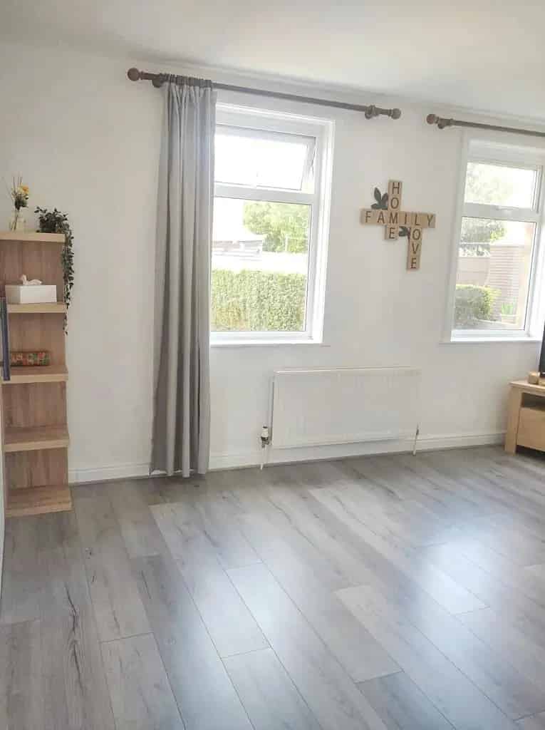 4 Bedroom Semi-Detached House Bristol