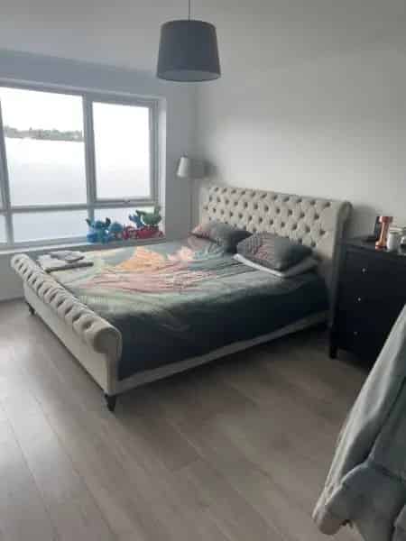 House near Hornsey Station with Excellent Transport Links