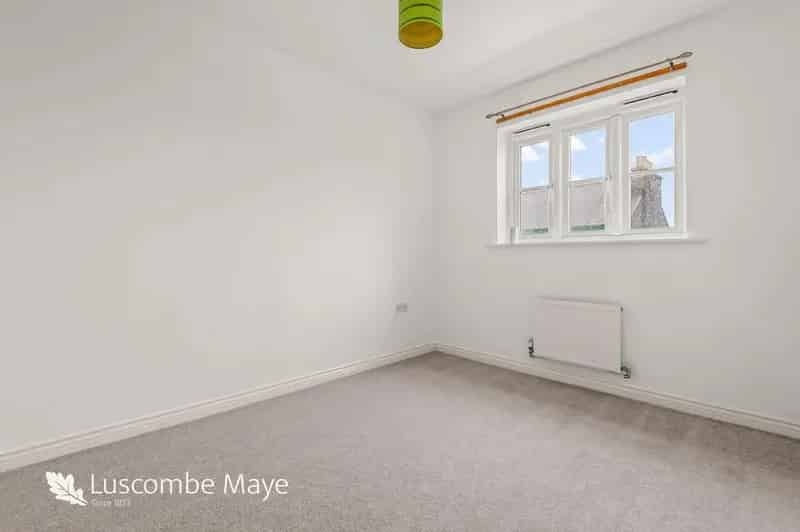 3 Bed Semi-Detached House For Sale By Online Auction