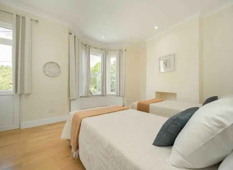 Four Double Bedroom Victorian House Near Fulham Broadway Parsons Green