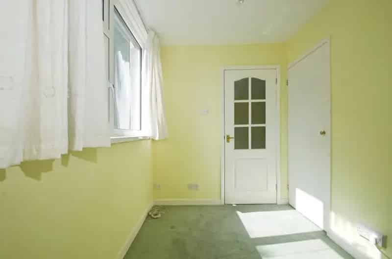 2 Bedroom Ground Floor Flat Llanishen Village