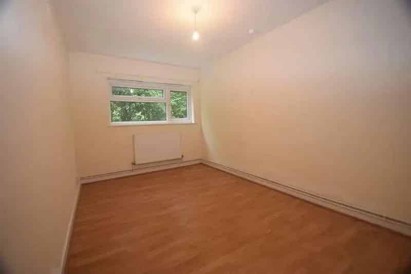 2 Bed Flat for Sale - West Bromwich