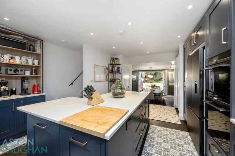 4 Bedroom Terraced House for Sale Near Seven Dials