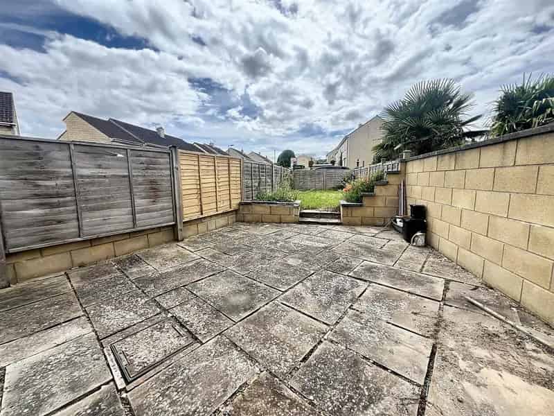 2 Bedroom Link Detached House to Rent in Bath