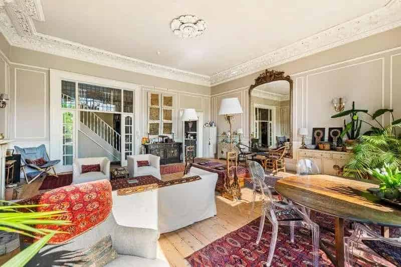 2 Bed Seafront Apartment Hove Regency Features Sea Views