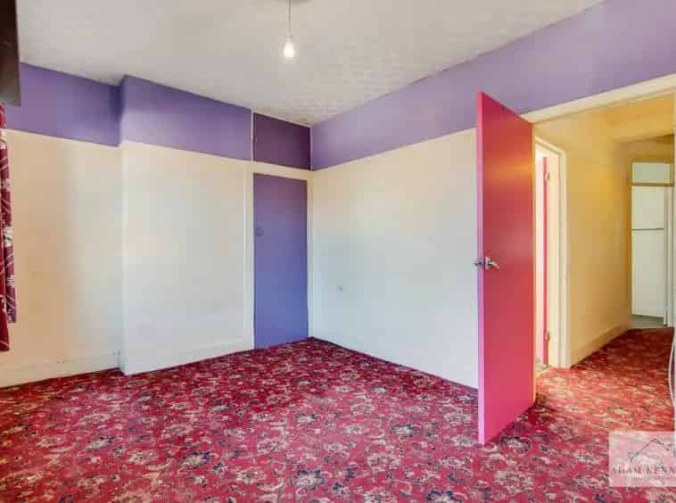 4 Bed House for Sale Spacious Family Home Double Garage