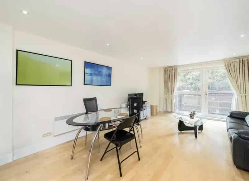 3 Bedroom Apartment Westminster Balcony Ensuite Modern Porter