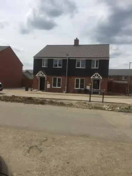 Brand New 3 Bed Semi House with Bathroom and Guest Toilet