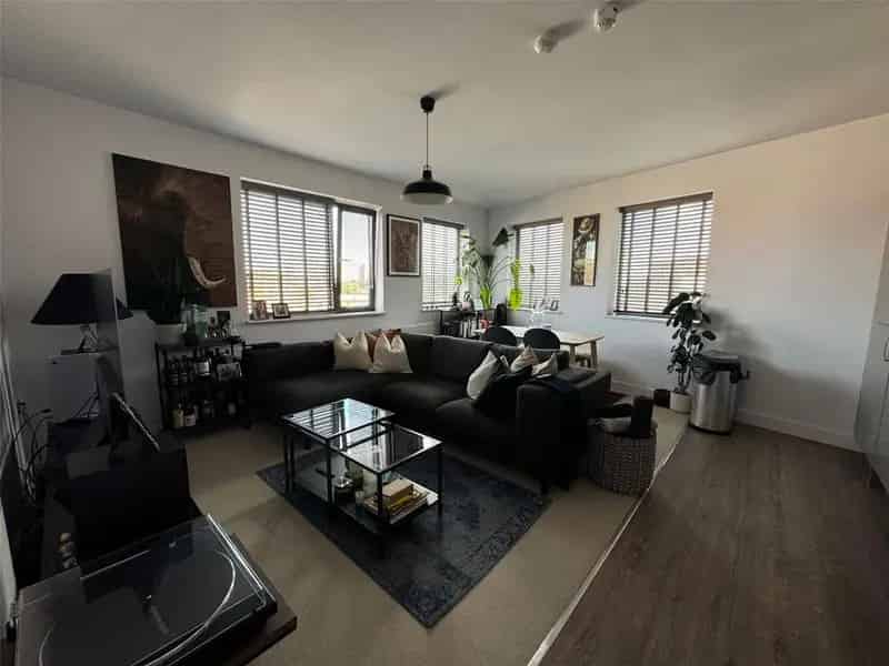 2 Bedroom Apartment to Rent Birmingham Honduras Wharf