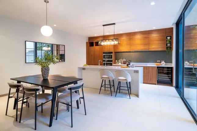 Mews house for sale in Abbey Road, St John's Wood, London NW8