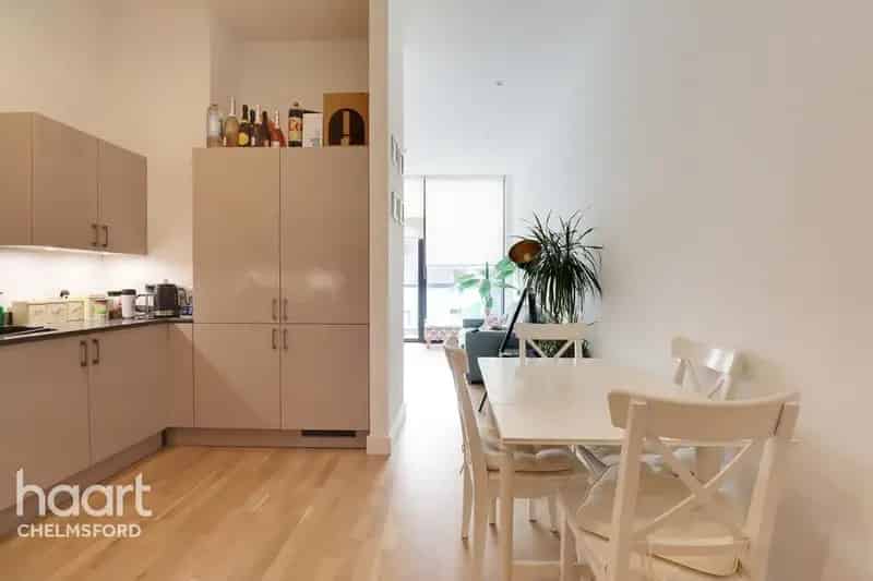 2 Bedroom Flat for Sale