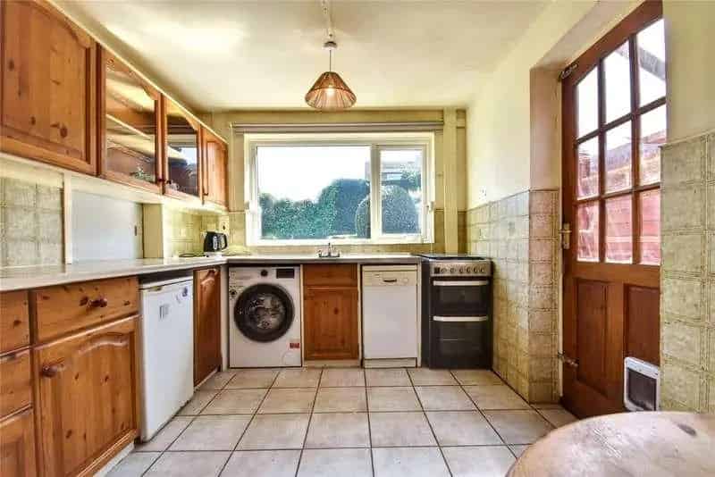 3 Bed Detached House For Sale Droitwich