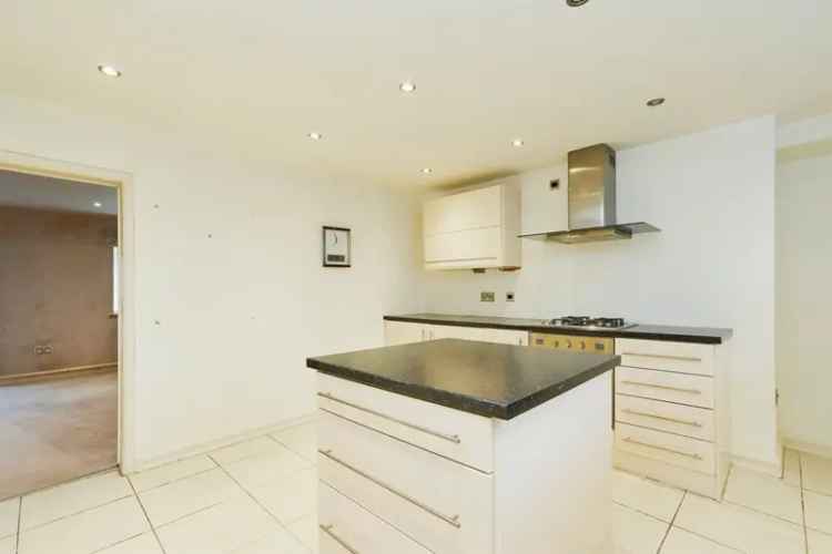 Three Bedroom House in Rawdon Little London Area