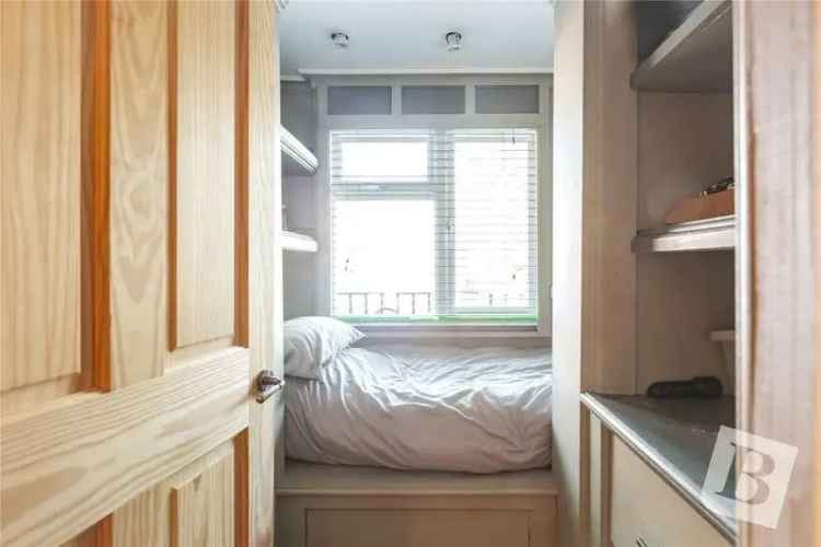 3 Bed End Terrace House For Sale Near Dagenham Heathway