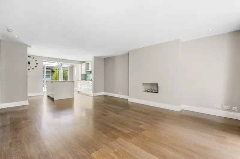5 Bedroom House with 1 Bedroom Flat in Battersea