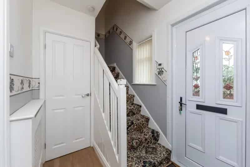 3 Bed Mid Terrace House For Sale Large Garden Castleford