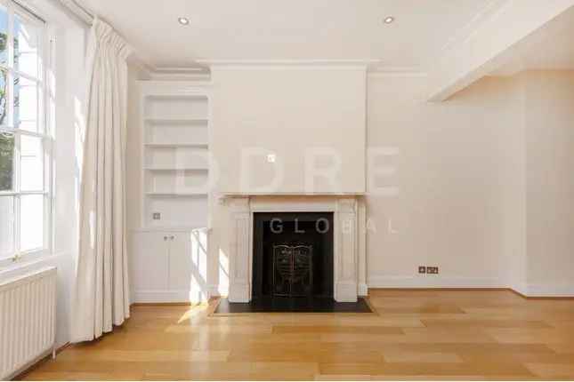 Terraced House for Sale in Pembroke Square London W8