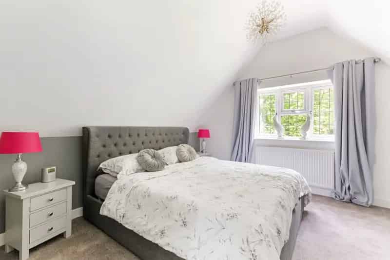 5 Bedroom Detached Bungalow Near Farnham Common