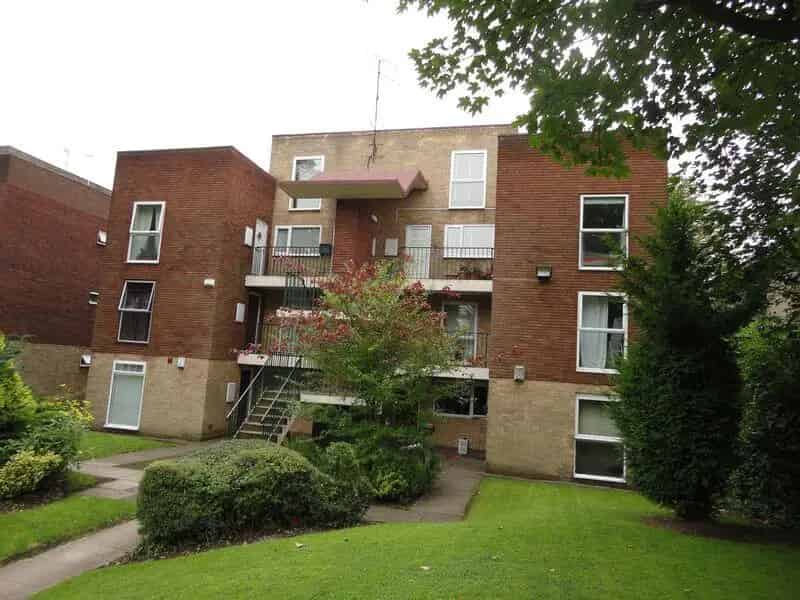 1 Bedroom Furnished Apartment Available Now Hagley Road Garage Gardens