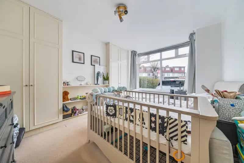 2 Bedroom Period Garden Flat for Sale