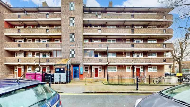 3 Bedroom Flat to Rent in Brick Lane E1