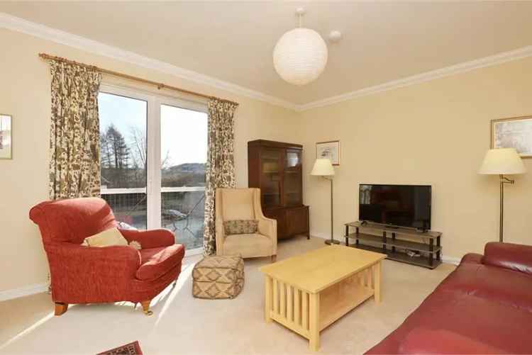 2 Bed Flat - Others with 1 Reception Room