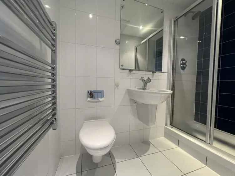 Apartment For Sale in Leeds, England