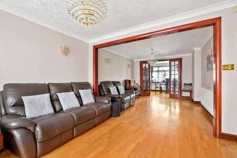 3 bed house for sale