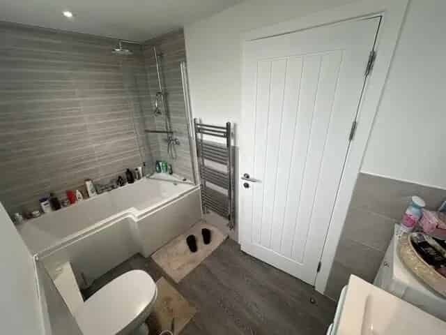 Two Bedroom Apartment Near Mount Gould Hospital A38 City Centre