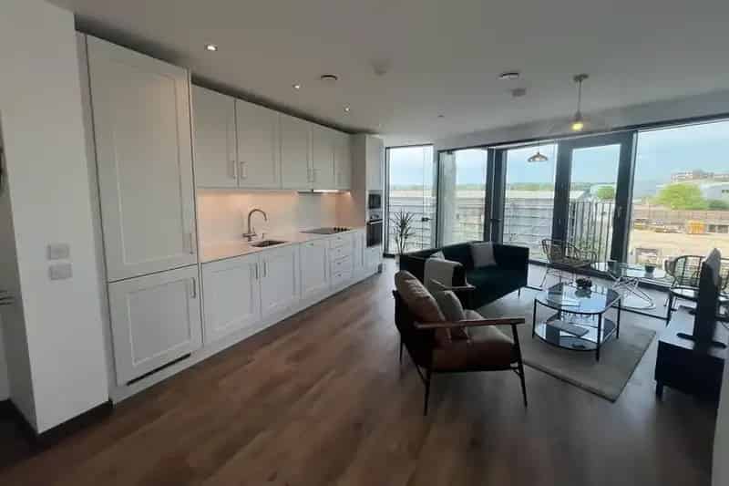 2 Bedroom Apartment for Sale Near London Bridge