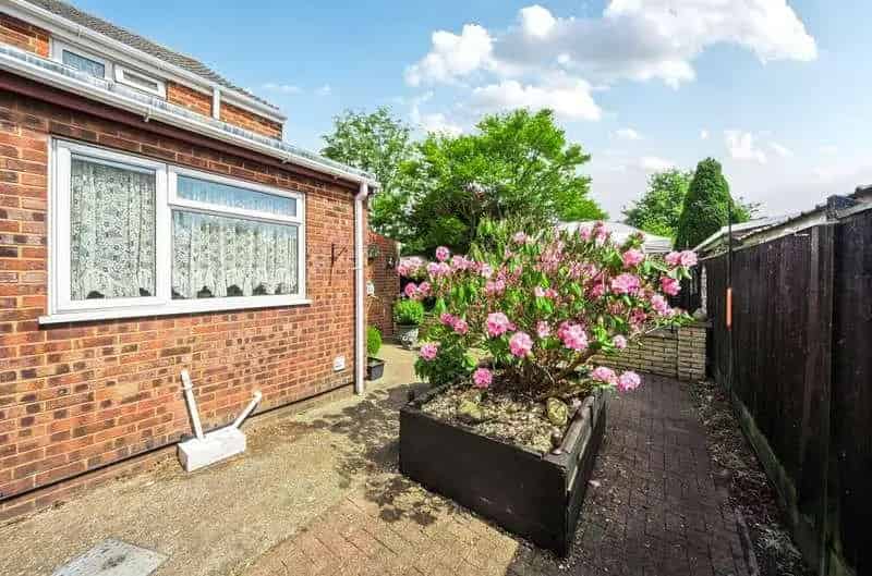 2 Bed House for Sale in Hampshire