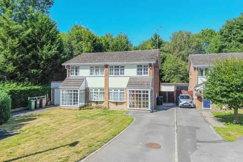 3 Bedroom Semi Detached House For Sale