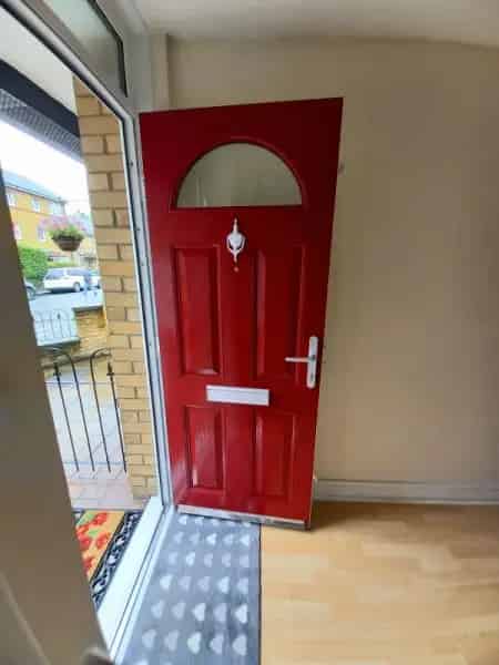 New Double Glazing & Front Door Close to London Amenities